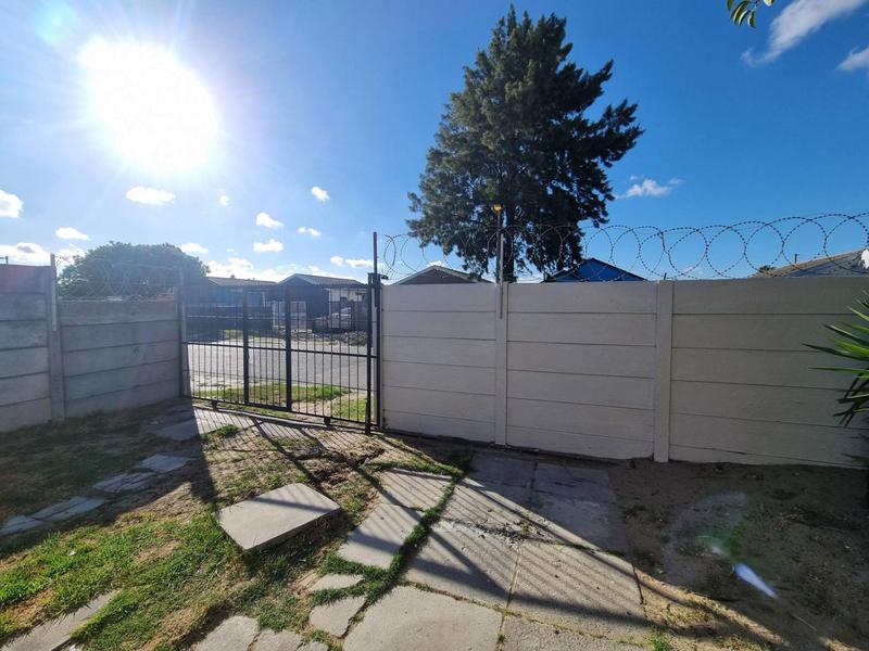 To Let 2 Bedroom Property for Rent in Kleinbegin Western Cape